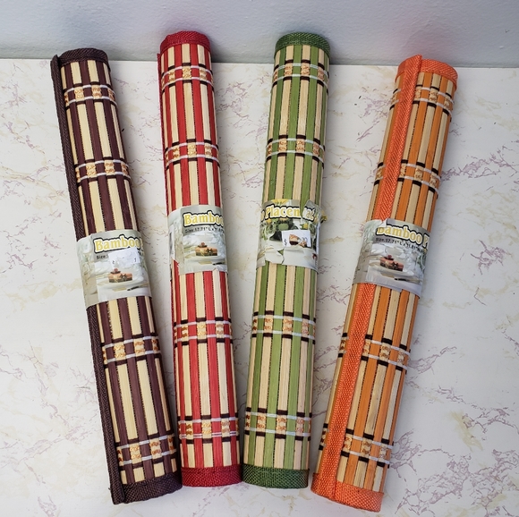 DECORATIVE PLACEMAT SET - Picture 2 of 4